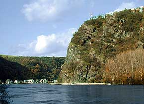 Lorelei rock, high water, 3. November 1998,  Picture: WHO, Wilhelm Hermann, Oberwesel